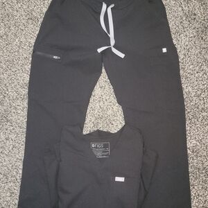 FIGS Kids Black Bottoms